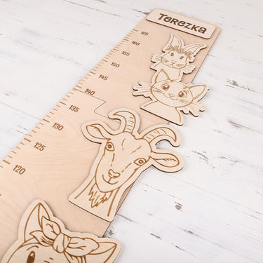 Medidor infantil para la pared - granja 